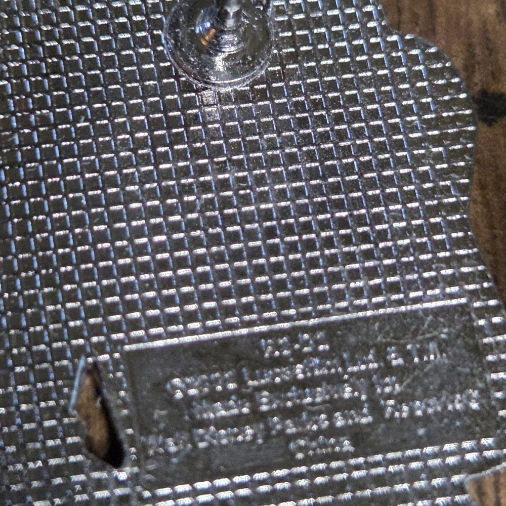 Disney R2 D2 Pin - Picture 3 of 4